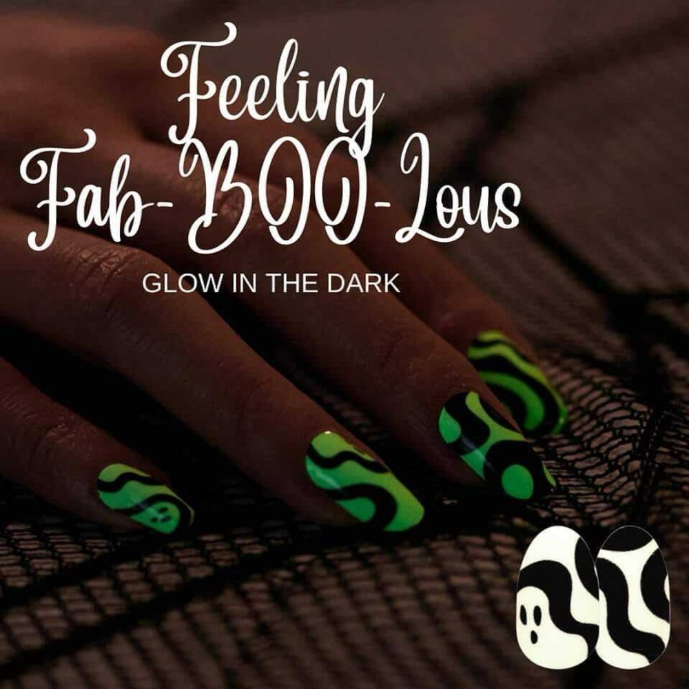 Color Street Glow in the Dark Ghostly Nail Wraps